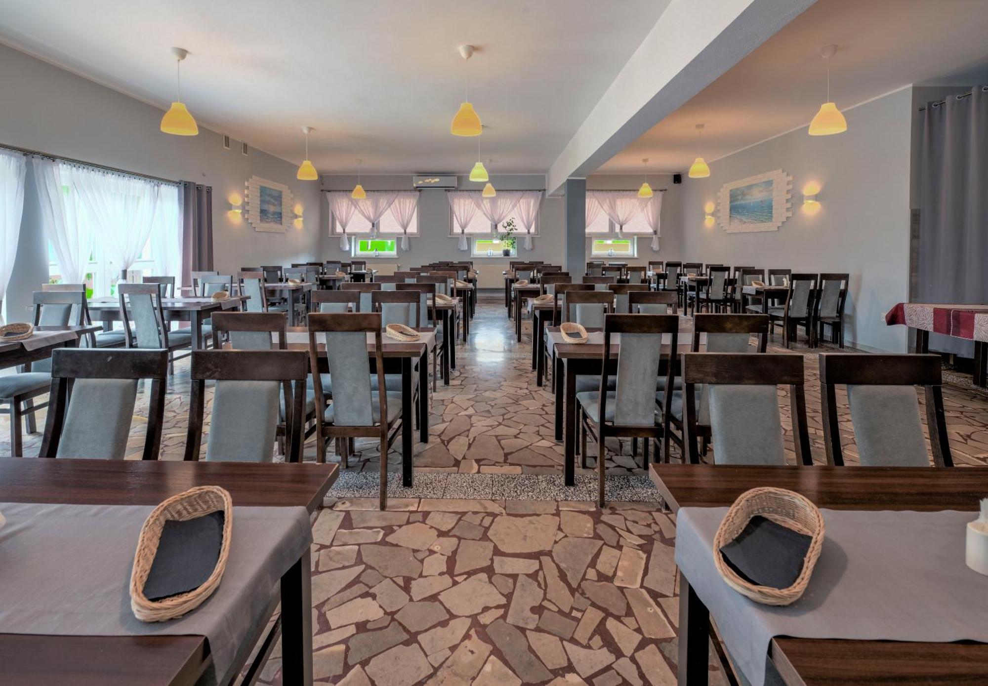 Osrodek Rekreacyjny Aga Hotel Gąski Екстериор снимка